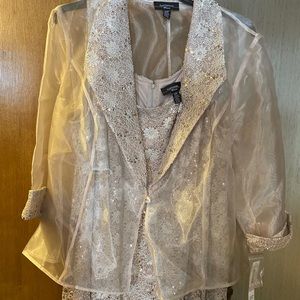 Beautiful 2 piece formal dress. NWT 22W